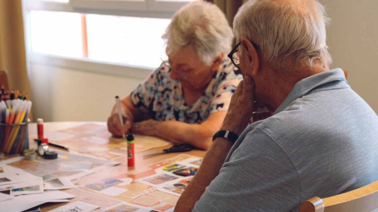 Résidents séniors en pleine activité