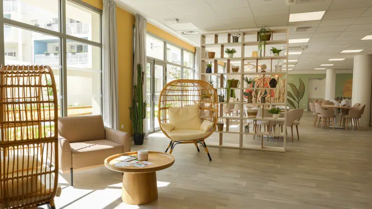 Salon de convivialité de la résidence services seniors de Sète
