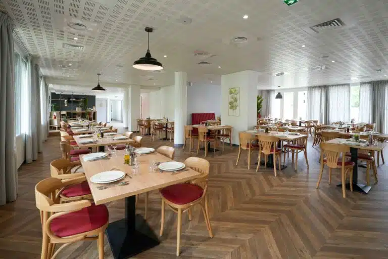 residence senior aquarelia villepinte restaurant dr studiomng