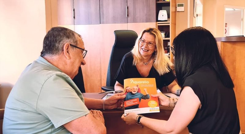 DR-residence-senior-aquarelia-narbonne-laure-commerciale_StudioMNG