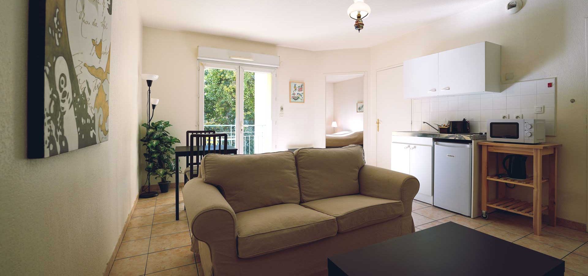 residence-senior-la-destrousse-appartement_aquarelia-StudioMNG