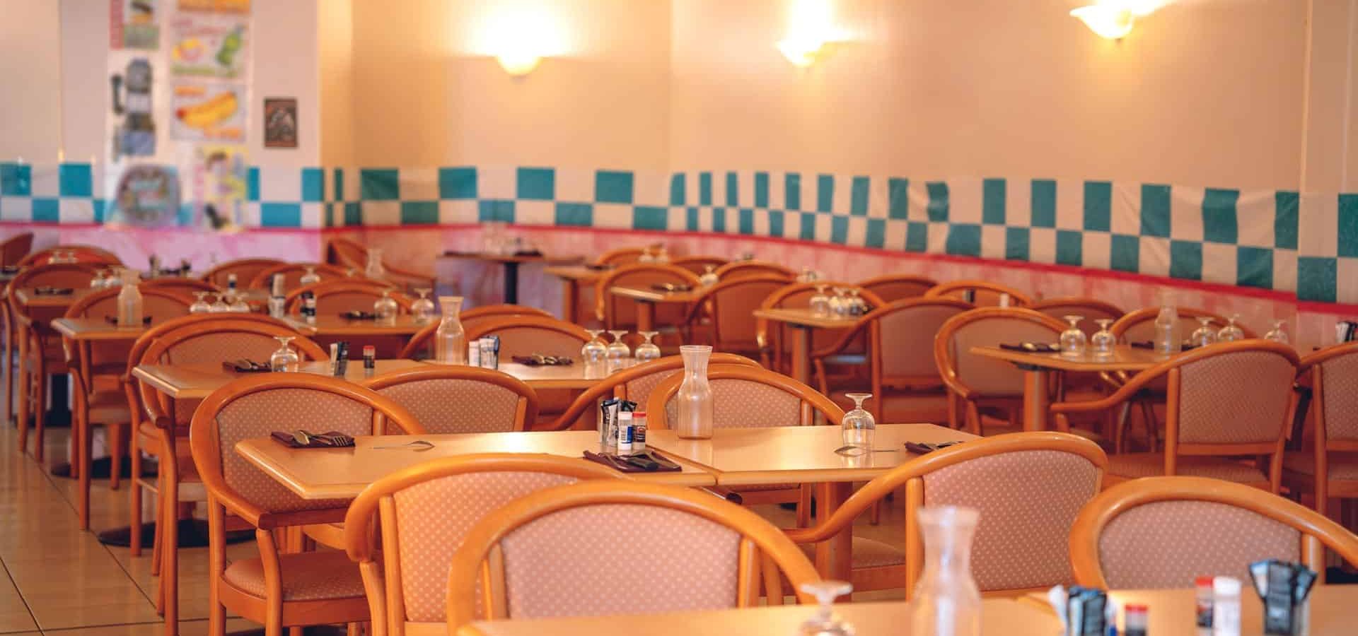 residence-senior-la-destrousse-restaurant_aquarelia-StudioMNG
