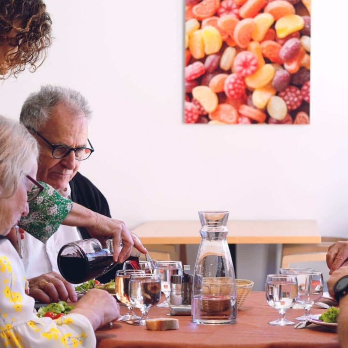 residence-senior-repas-restaurant_aquarelia-StudioMNG