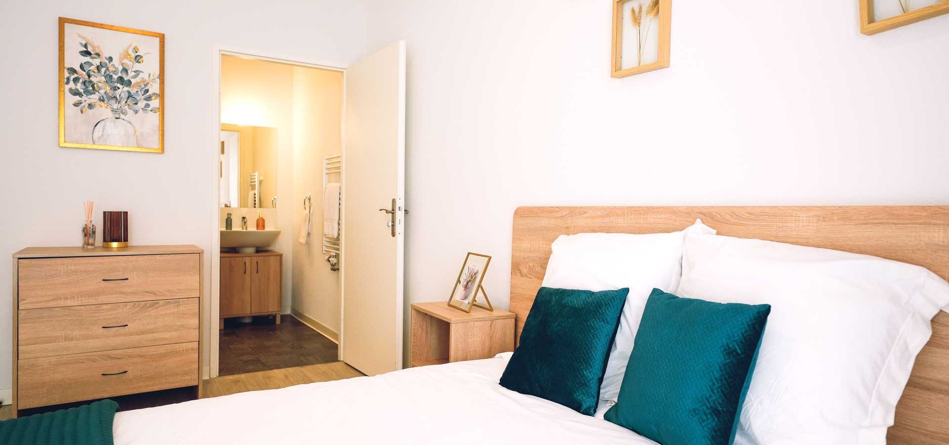 residence-senior-villepinte-chambre_aquarelia-StudioMNG