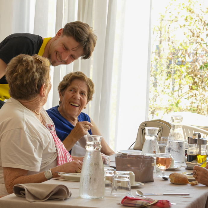 résidence seniors aquarelia aucamville humains dr studiomng