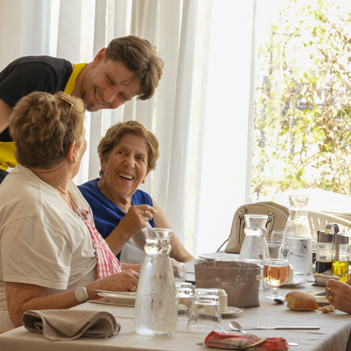 résidence seniors aquarelia aucamville humains dr studiomng