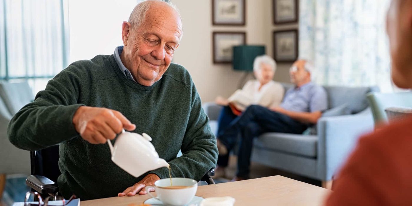 seniors-passant-du-temps-ensemble-residence-aquarelia